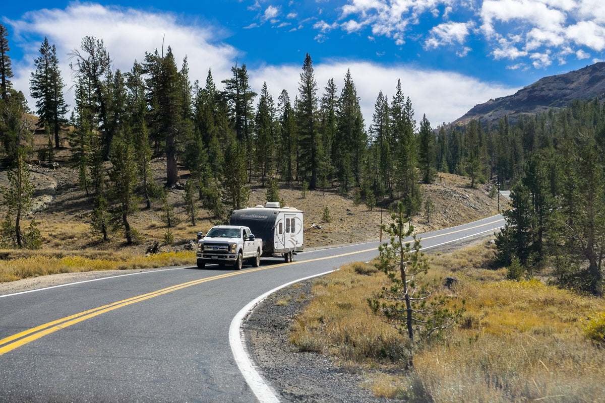 How To Drive Safely with a Trailer: 10 Practical Tips